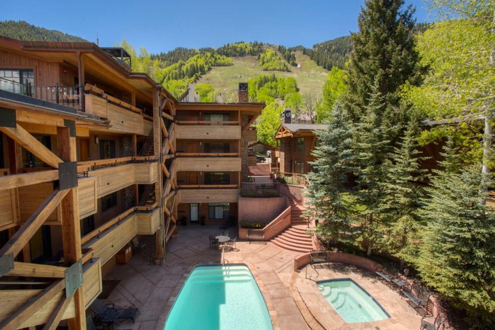 Fasching Haus Unit 8, Deluxe Townhouse W/ A/C, Private Deck, 2 Blocks To Downtown Villa Aspen Exterior photo